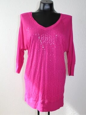 NY&C Size Small dolmen 3/4 sleeve Hot Pink Sequin V-Neck Top relaxed